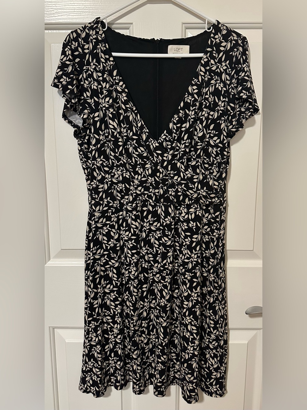 Women’s Loft Outlet Black And Tan Dress Size 10
